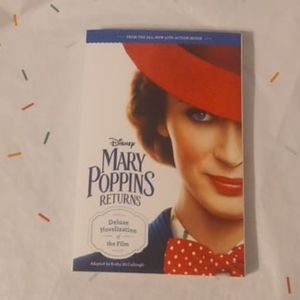 Disney's Mary Poppins Returns Book - Soft Cover